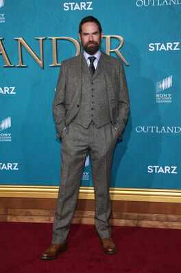 02132020_-_Starz_Premiere_Event_For_Outlander_Season_5_049.jpg