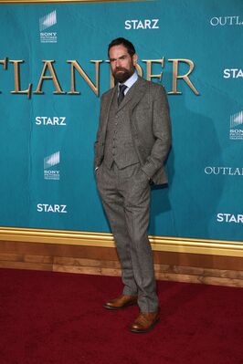 02132020_-_Starz_Premiere_Event_For_Outlander_Season_5_062.jpg