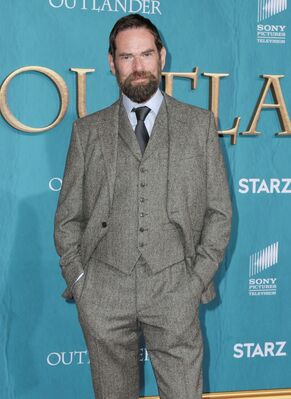 02132020_-_Starz_Premiere_Event_For_Outlander_Season_5_077.jpg