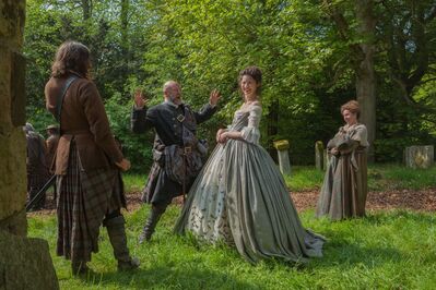 OUTLANDER-_E1X07_THE_WEDDING_STILLS_0003.jpg