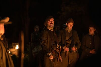 OUTLANDER_-_E5X07_THE_BALLAD_OF_ROGER_MAC_STILLS_0001.jpg